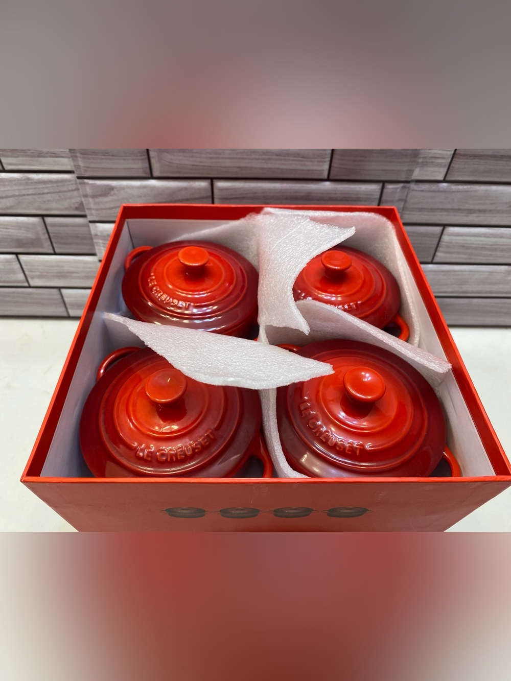 Le Creuset ❤️Stoneware (4) Mini Cocotte Round 8 oz Cerise Cherry Red **